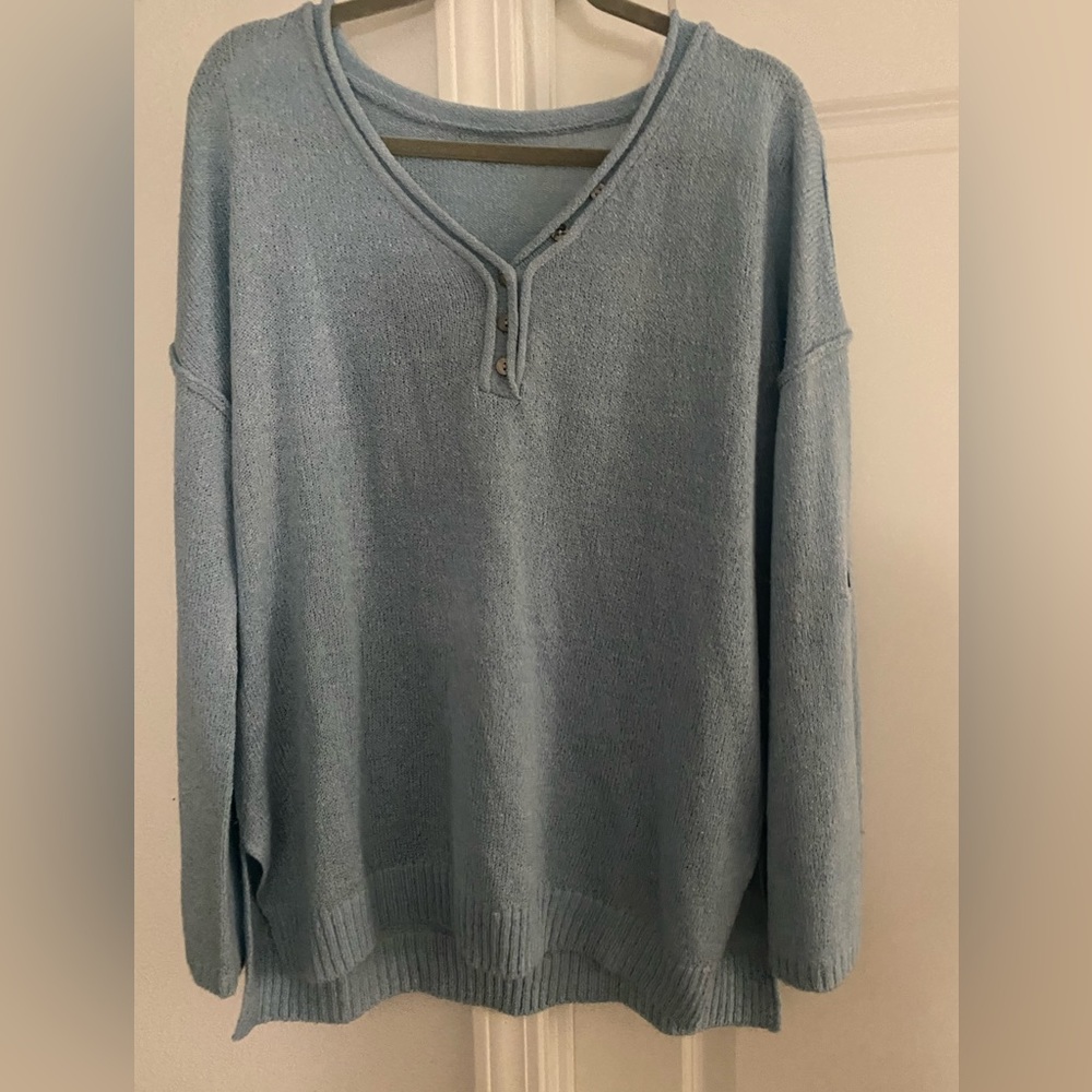 Light-weight sweater